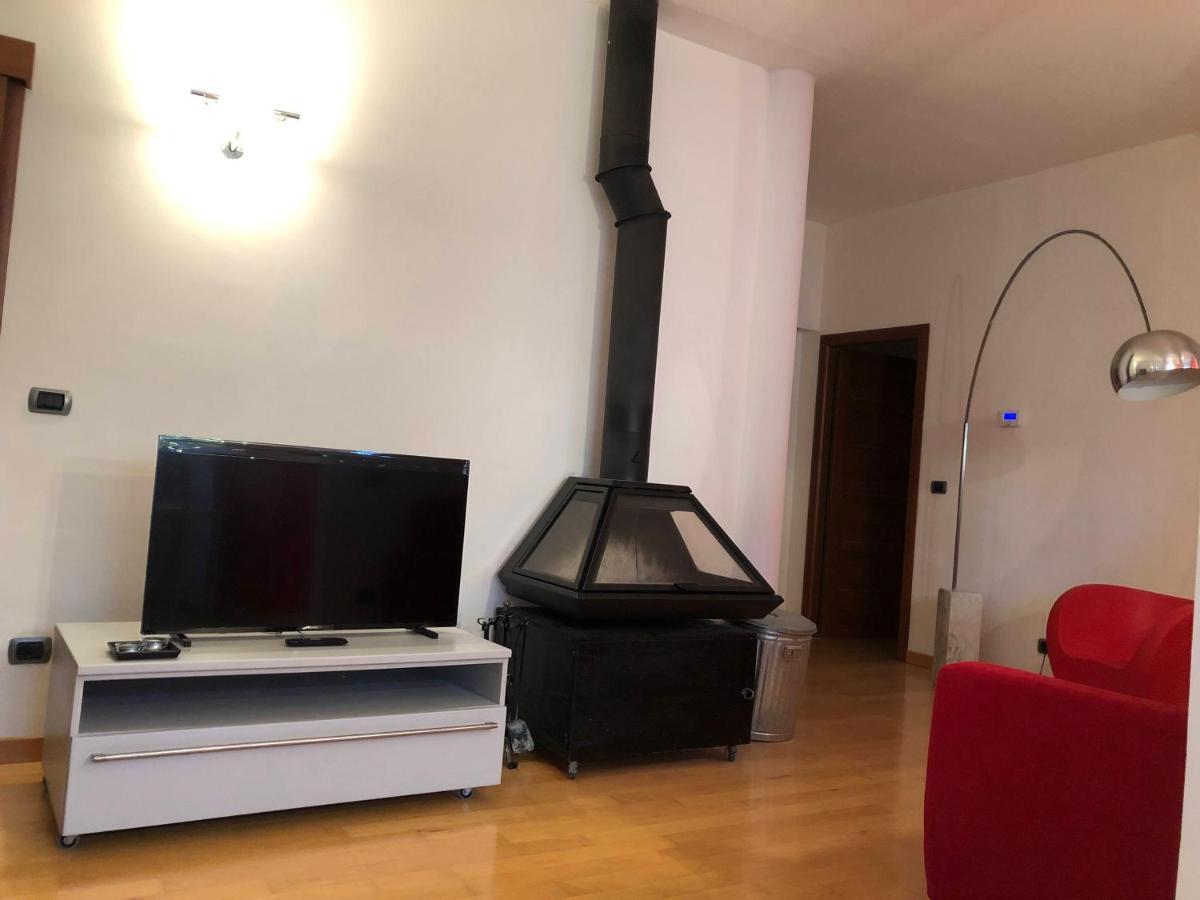 Appartamento A Casa Di Tamy Fabriano Extérieur photo